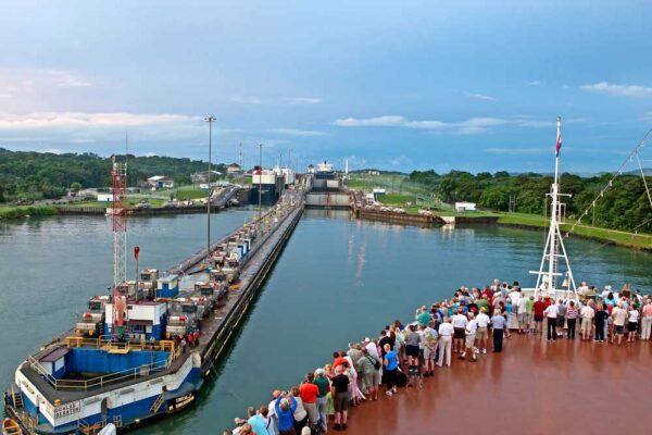 Half Day Tour: Wonders of the Panama Canal